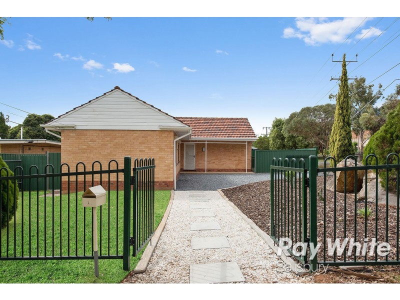 1 Bolton Road, Para Hills SA 5096