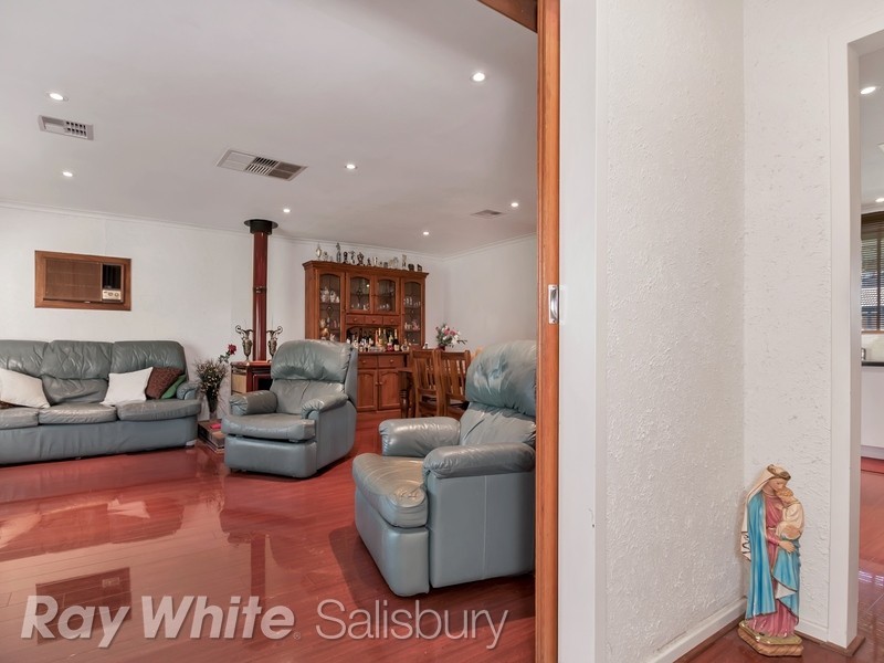 42 Karingal Crescent, Salisbury Park SA 5109