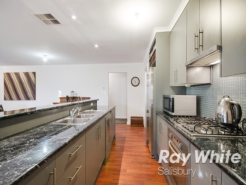 39 Oxford Drive, Andrews Farm SA 5114