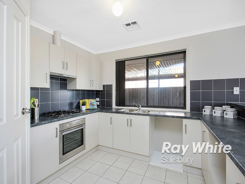 12 Chateau Avenue, Andrews Farm SA 5114