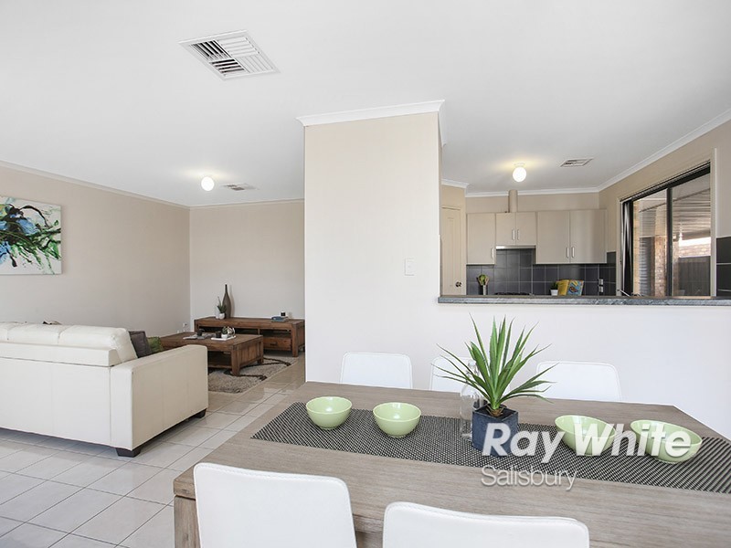 12 Chateau Avenue, Andrews Farm SA 5114