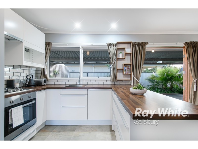 9 Dunne Crescent, Salisbury East SA 5109