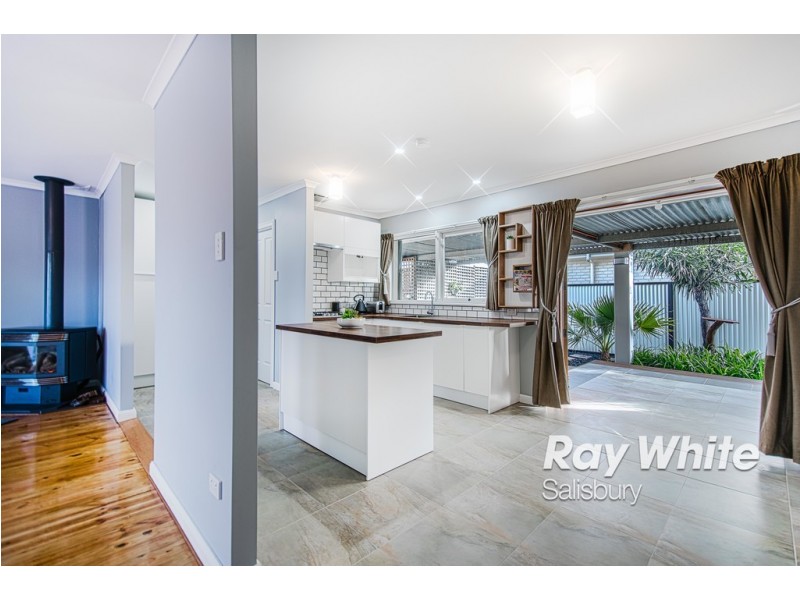 9 Dunne Crescent, Salisbury East SA 5109