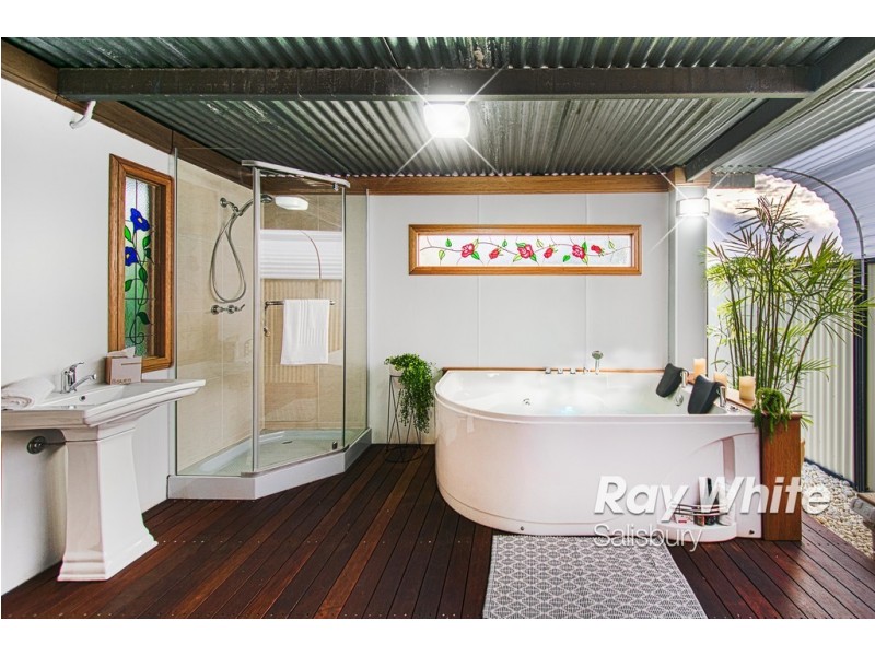 9 Dunne Crescent, Salisbury East SA 5109