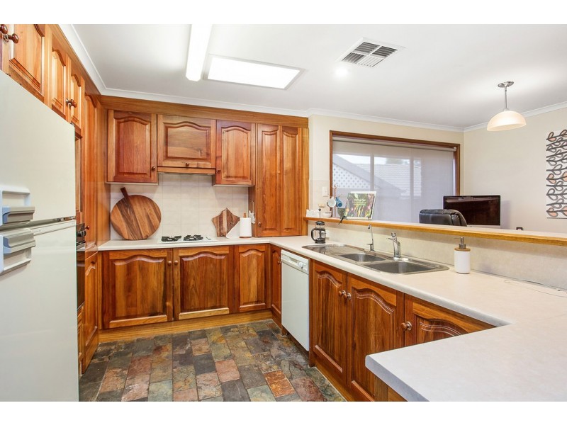 5 Courtney Place, Golden Grove SA 5125