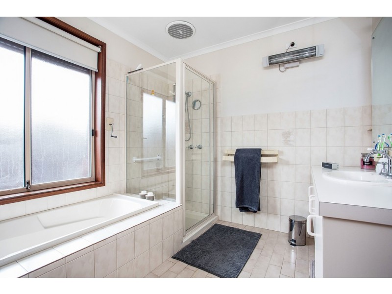 5 Courtney Place, Golden Grove SA 5125