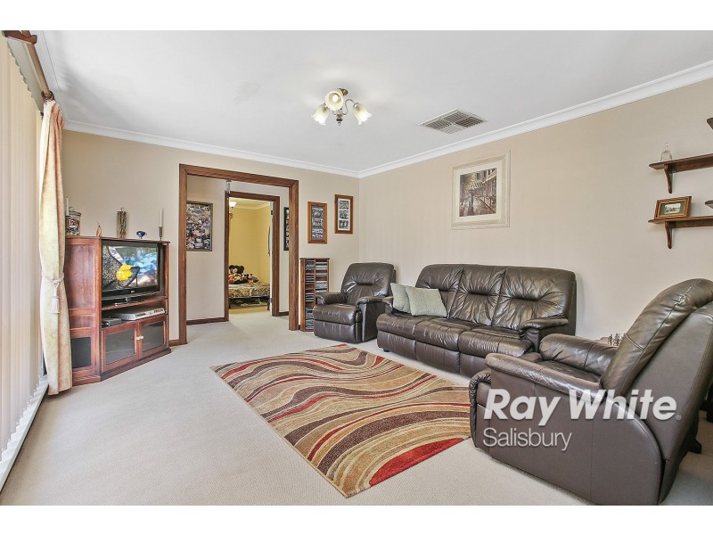 28 Cawarra Crescent, Paralowie SA 5108