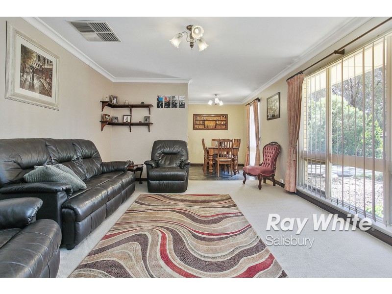 28 Cawarra Crescent, Paralowie SA 5108