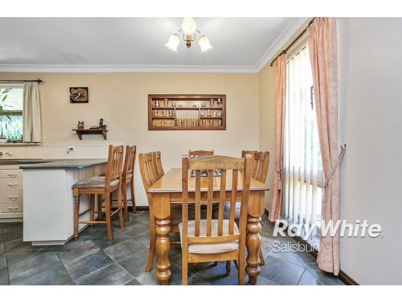 28 Cawarra Crescent, Paralowie SA 5108