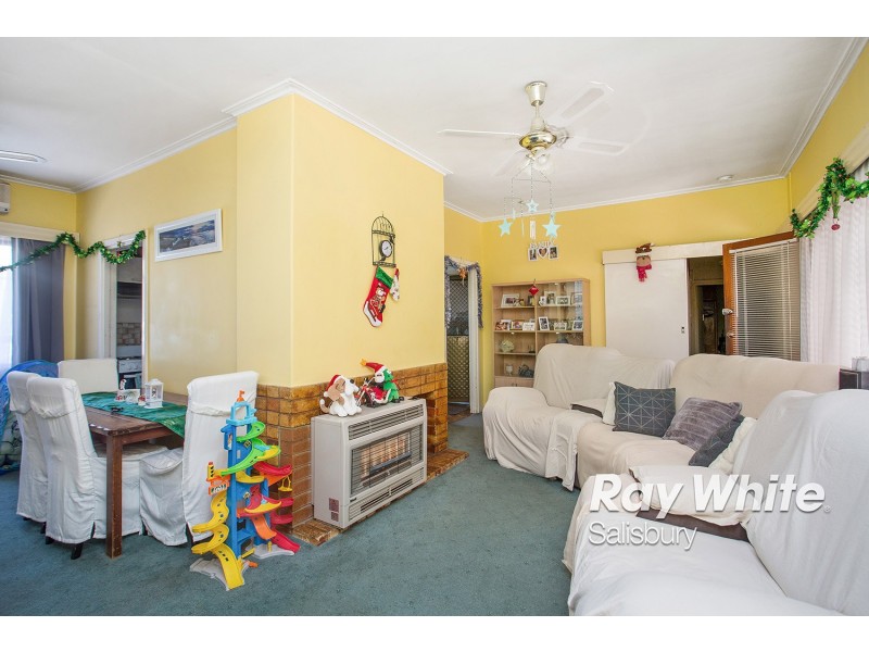 81 Haydown Road, Elizabeth Vale SA 5112
