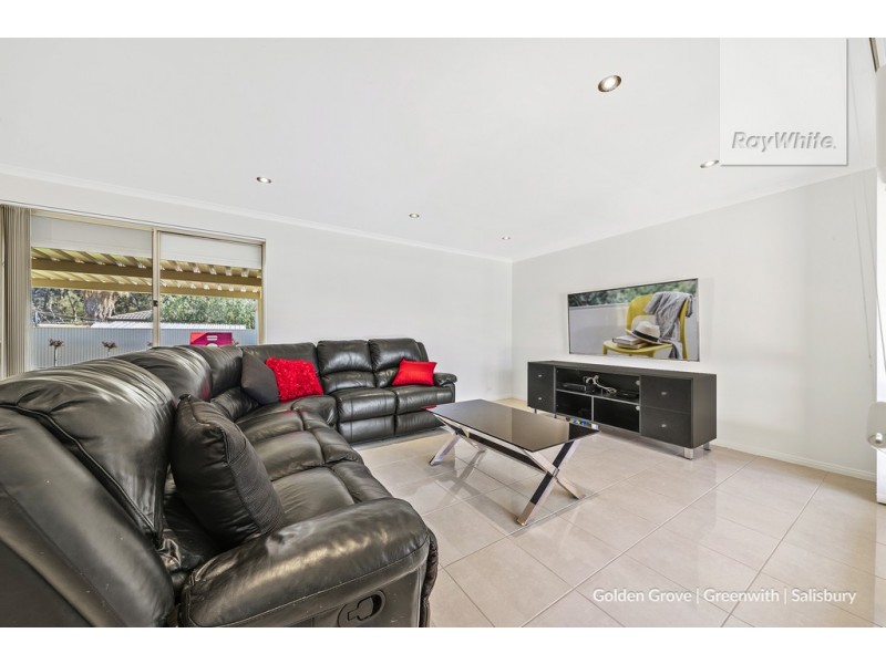 24 Chartwell Crescent, Paralowie SA 5108