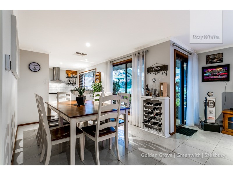 10 Mews Court, Gulfview Heights SA 5096