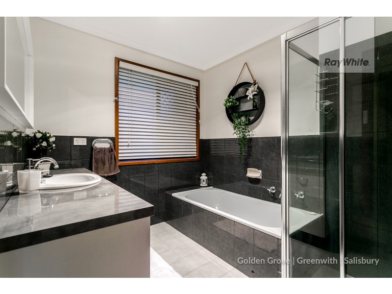 10 Mews Court, Gulfview Heights SA 5096