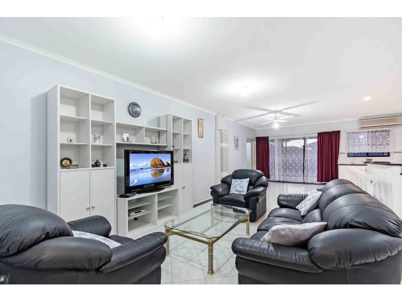 16 Stockade Drive, Walkley Heights SA 5098