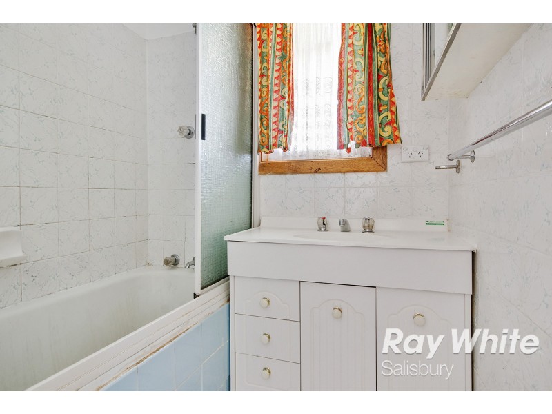 24 Hewitt Road, Elizabeth South SA 5112