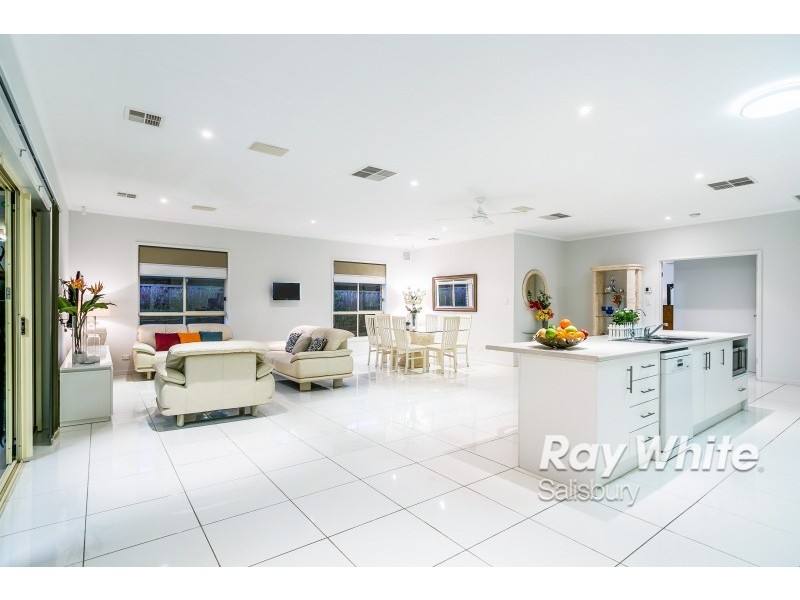 27 Rollings Way, Blakeview SA 5114