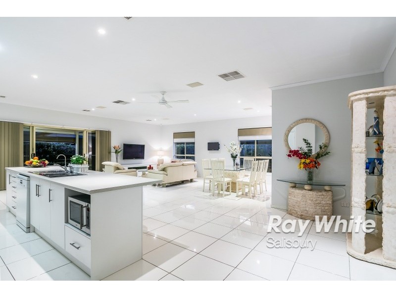 27 Rollings Way, Blakeview SA 5114