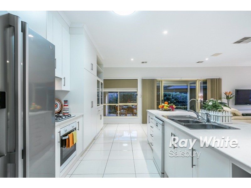 27 Rollings Way, Blakeview SA 5114