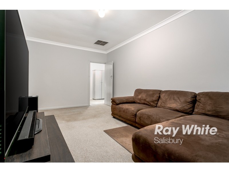 215 Main North Road, Elizabeth Grove SA 5112