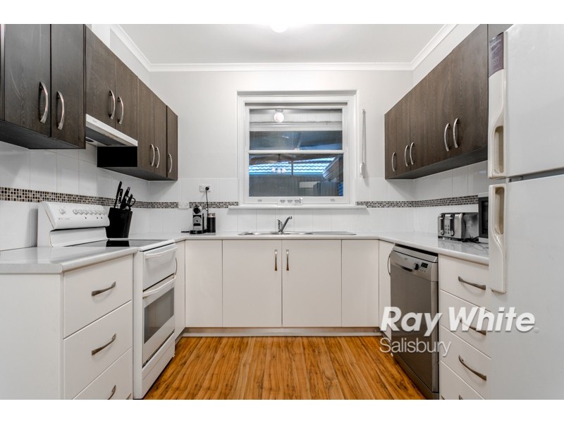 215 Main North Road, Elizabeth Grove SA 5112