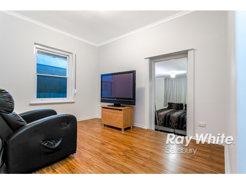 215 Main North Road, Elizabeth Grove SA 5112