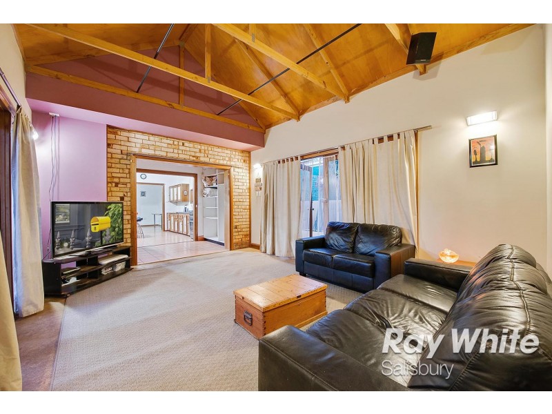 4 Durdin Road, Elizabeth Vale SA 5112