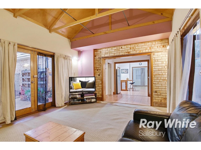 4 Durdin Road, Elizabeth Vale SA 5112