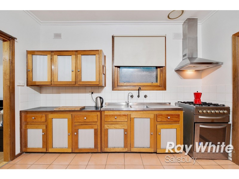 4 Durdin Road, Elizabeth Vale SA 5112