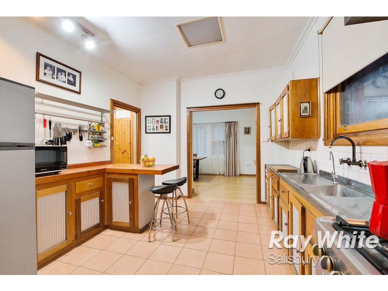 4 Durdin Road, Elizabeth Vale SA 5112