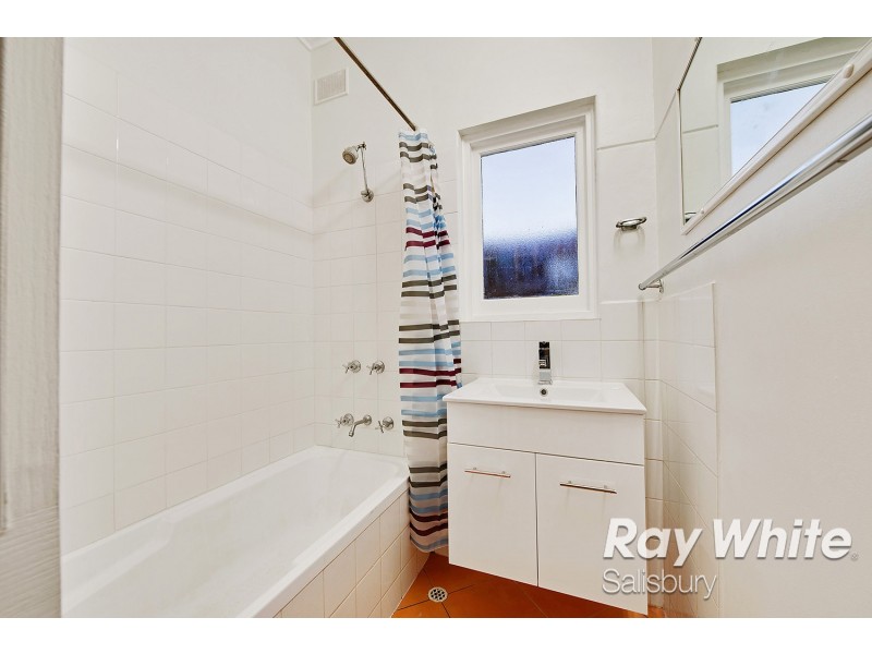 4 Durdin Road, Elizabeth Vale SA 5112