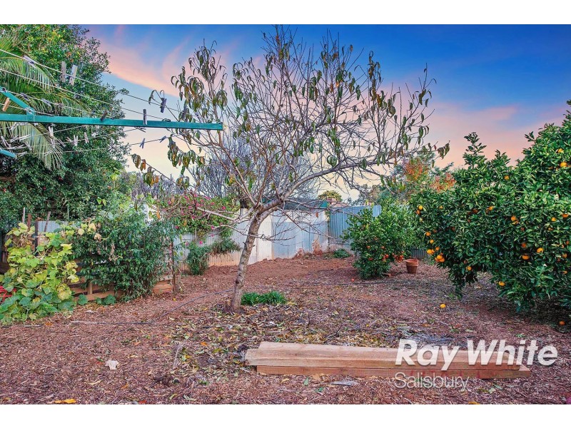 4 Durdin Road, Elizabeth Vale SA 5112