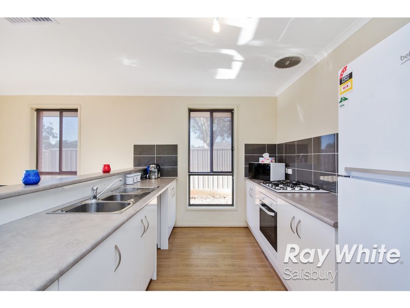 49 Johnston Road, Elizabeth Downs SA 5113