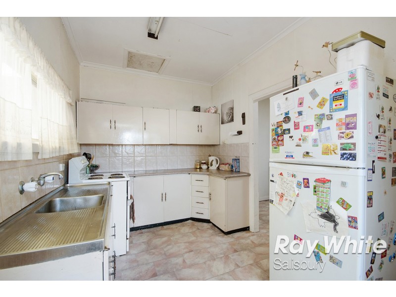 225 Main North Road, Elizabeth Grove SA 5112