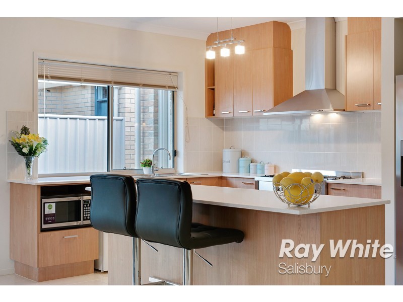 8 Xavier Place, Parafield Gardens SA 5107