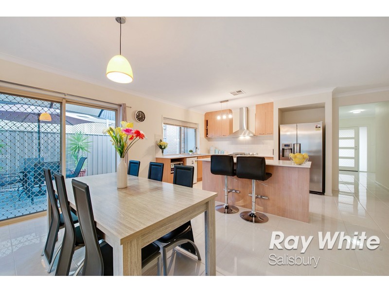 8 Xavier Place, Parafield Gardens SA 5107