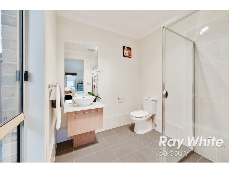 8 Xavier Place, Parafield Gardens SA 5107