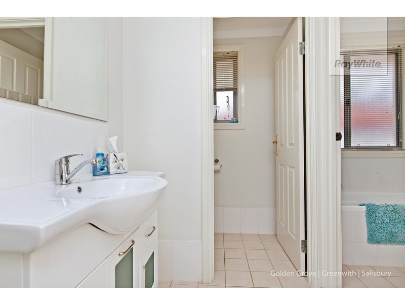 8C Peerless Road, Munno Para West SA 5115