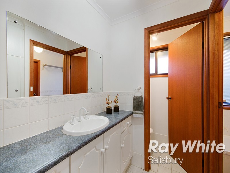 9 Jenolan Crescent, Hillbank SA 5112