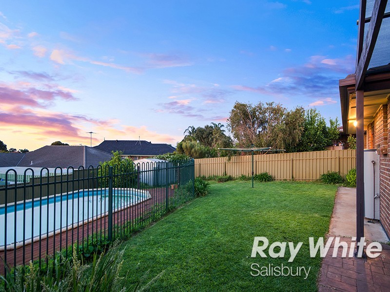 9 Jenolan Crescent, Hillbank SA 5112