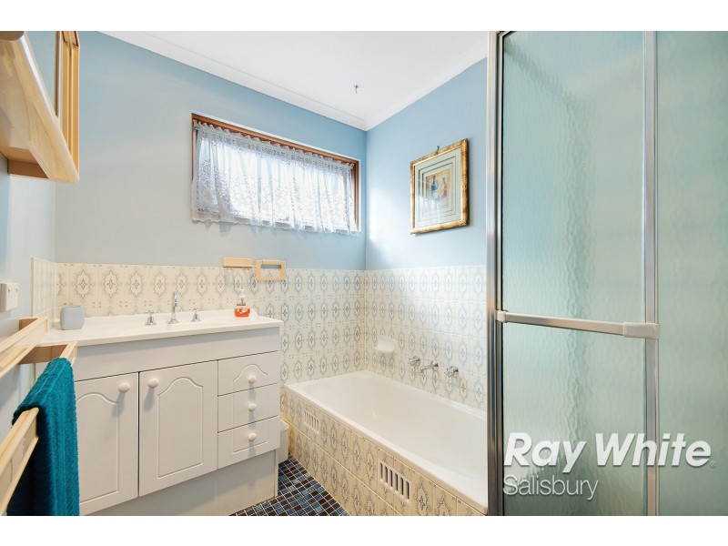 27 Norbury Drive, Salisbury Downs SA 5108