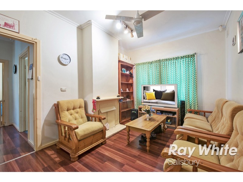 26 Durdin Road, Elizabeth Vale SA 5112