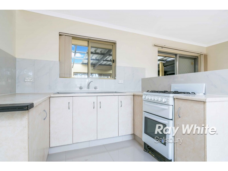 13 Sea View Road, Para Hills SA 5096