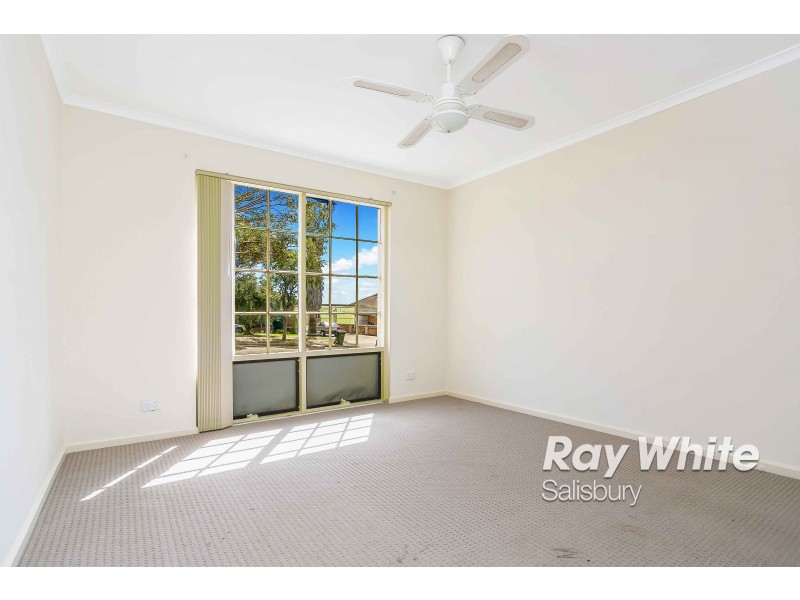13 Sea View Road, Para Hills SA 5096