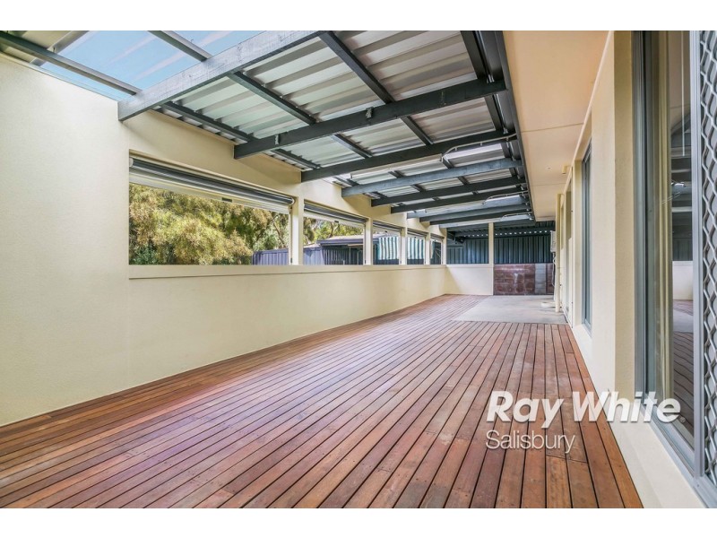 13 Sea View Road, Para Hills SA 5096