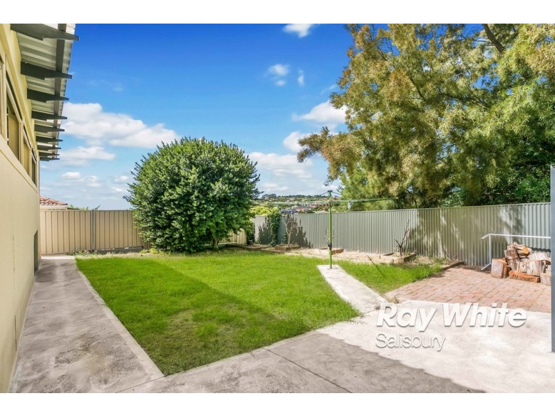 13 Sea View Road, Para Hills SA 5096
