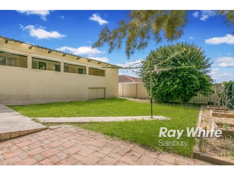 13 Sea View Road, Para Hills SA 5096