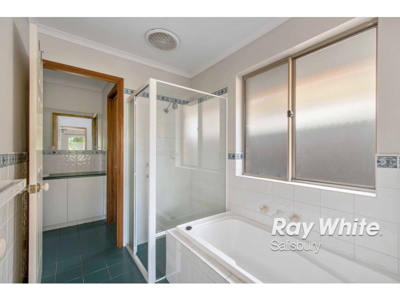 12 Hedgerow Ct, Greenwith SA 5125