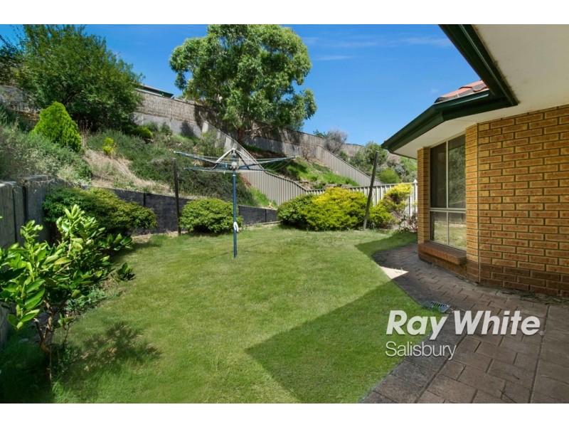 12 Hedgerow Ct, Greenwith SA 5125