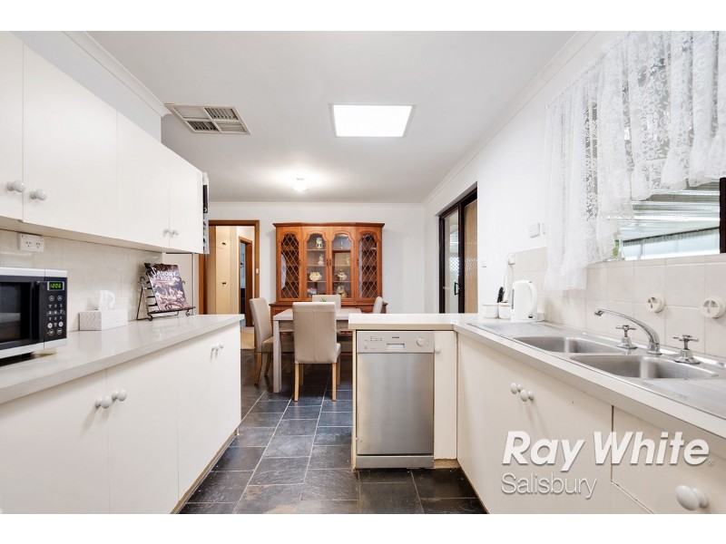 24 Raner Avenue, Parafield Gardens SA 5107