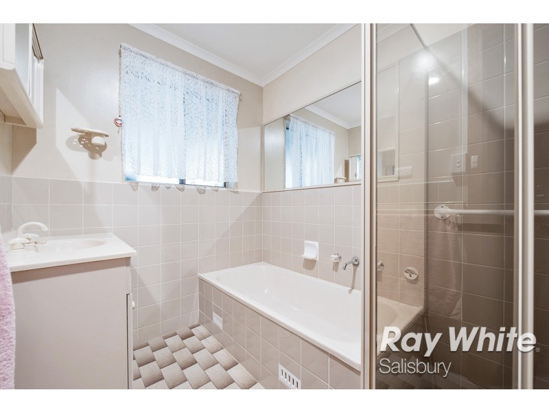 24 Raner Avenue, Parafield Gardens SA 5107